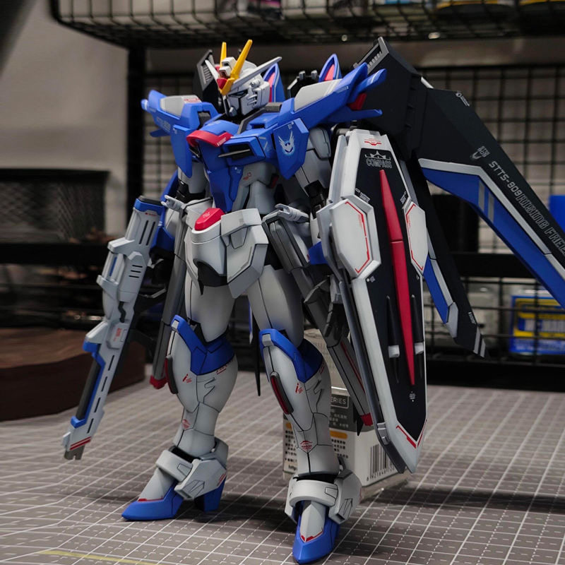 1/144 HG Scale Mecha Plastic M - Bandai Gundam Hg recension och pris